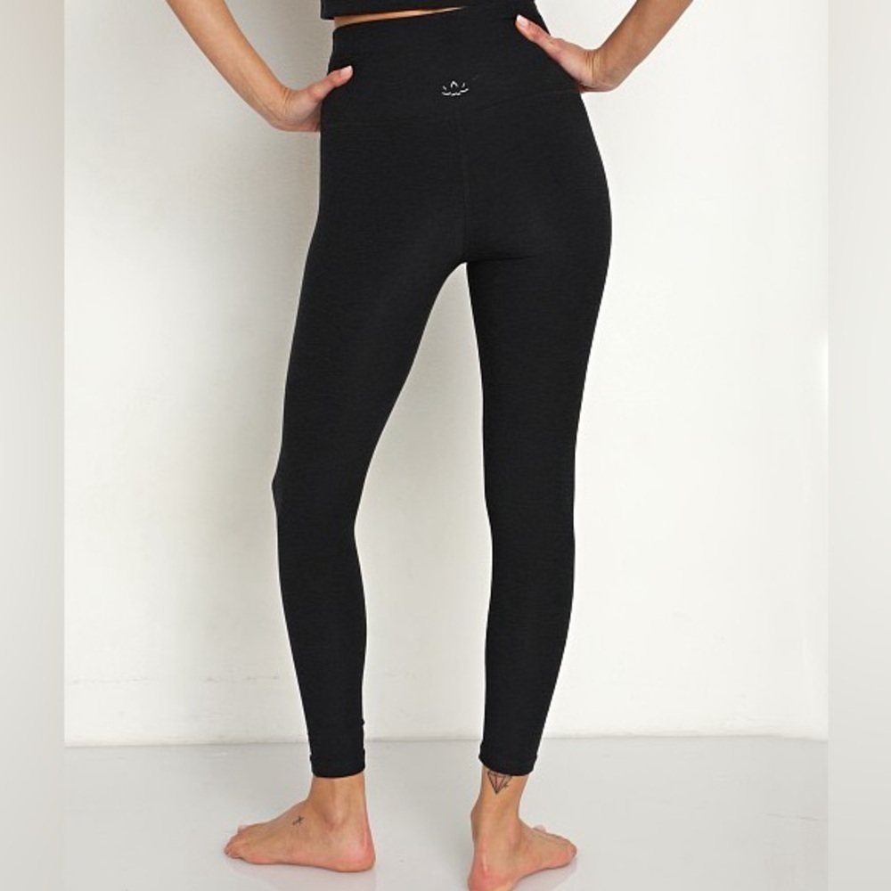 Beyond Yoga Spacedye Centered Midi Legging Darkest Knight NWT - Picture 13 of 13